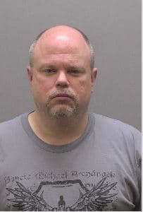 Jason Vaneyk, de 45 años, afronta cargos relacionados con la solicitud de prostitución.