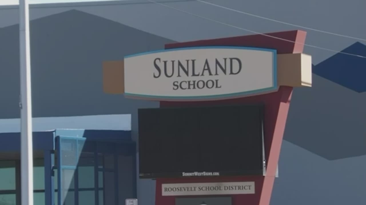Arrestan a dos menores tras presuntamente ingresar con un arma a Sunland STEAM Academy en Phoenix