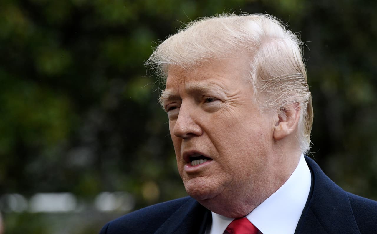 Donald Trump critica al policía que no actuó en la masacre de Parkland y sugiere que actuó con 'cobardía'