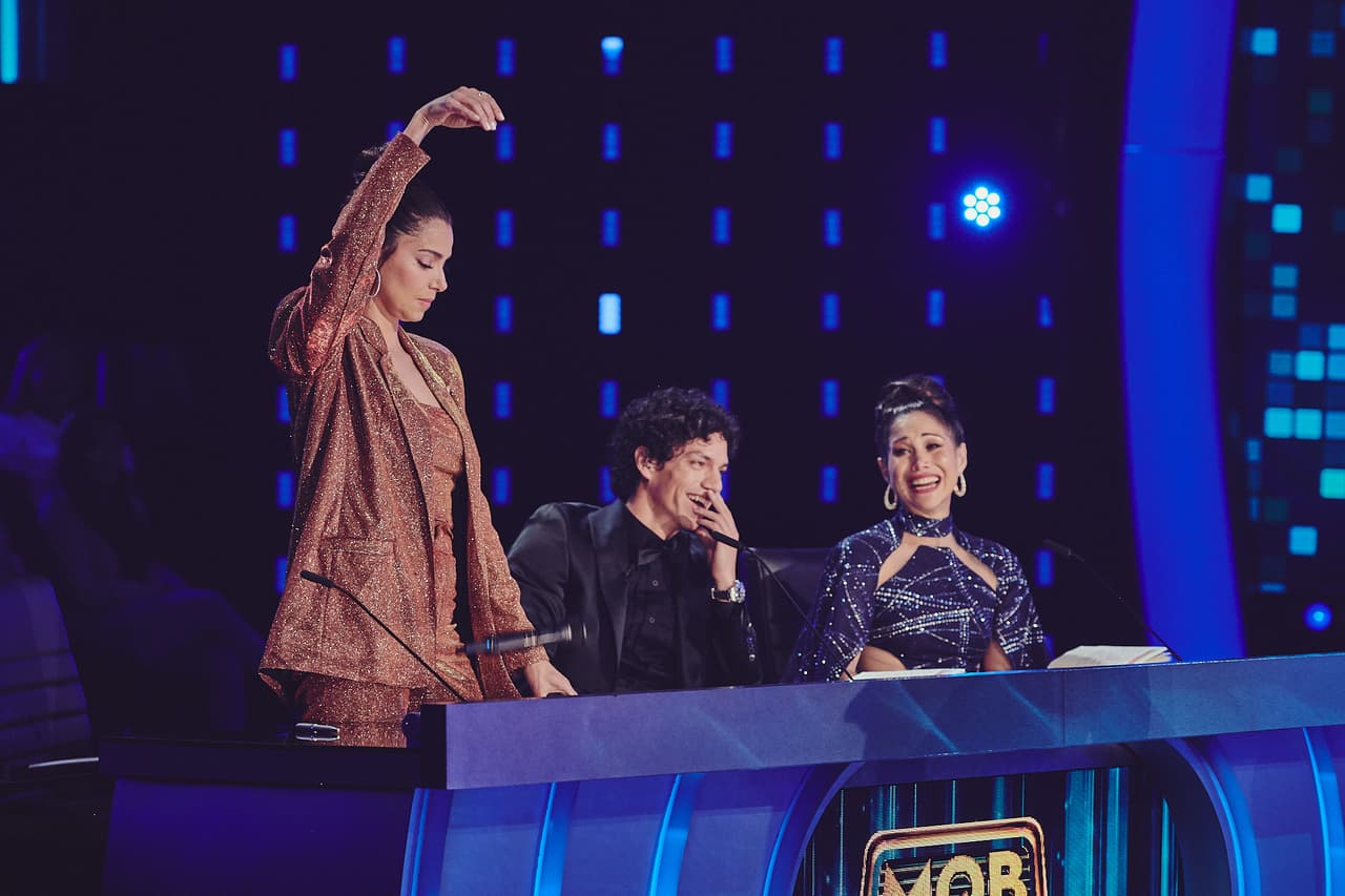 Su desempeño fue tan bueno que la juez Roselyn Sánchez hizo el gesto de 'mic drop', el cual es utilizado después de un discurso o presentación espectacular y exitosa.