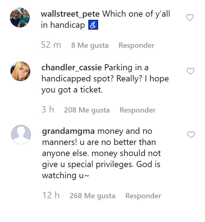 "¡Con dinero y sin modales! Tú no eres mejor que nadie. El dinero no debería darte privilegios especiales. Dios te está viendo", se encuentran en los comentarios de la publicación.