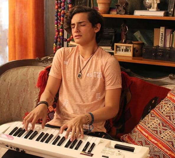 La noticia fue dada a conocer por el productor Juan Osorio, quien convocó a parte del elenco para partir la rosca de Día de Reyes.