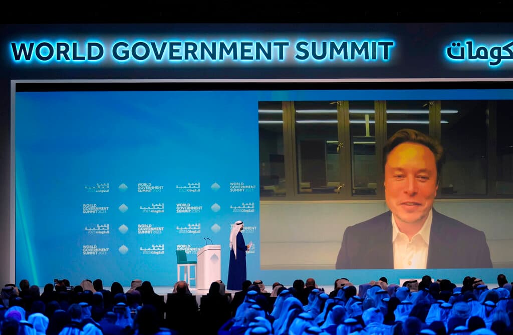 Elon Musk habla de que el gobierno de EEUU tiene que eliminar "agencias enteras"