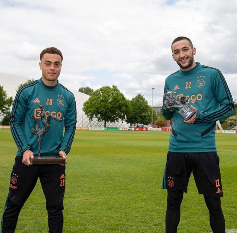 Dest y Ziyech fueron premiados por su gran temporada con el Ajax.