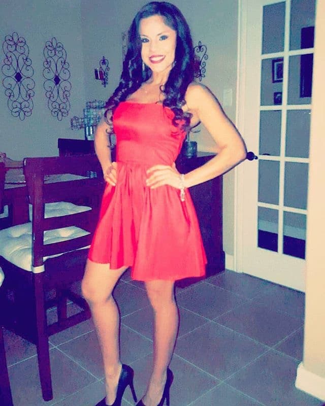 La mexicana de 32 años participó en la cuarta temporada y fue la tercera eliminada, afirma que fue callada e insegura. Ahora entiende que en la vida no hay errores, sino lecciones. La madre de dos, quiere que el público la vea como una mujer trabajadora, luchadora y positiva. Cynthia es entrenadora certificada y considera que uno de sus mayores talentos es encontrar balance entre sus responsailidades como madre y profesional.