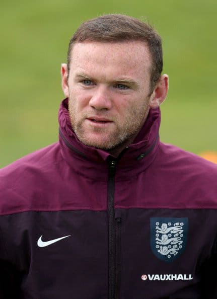 Su contrato de patrocinio con Nike está estimado en cuatro millones de dólares al año, entre otros convenios que tiene.