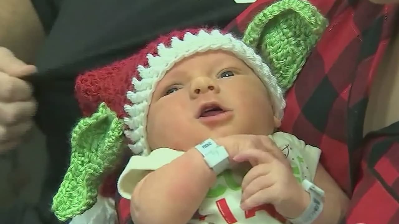 Hospital de Pennsylvania viste de ‘Baby Yoda’ a un grupo de recién nacidos (y se ven adorables)