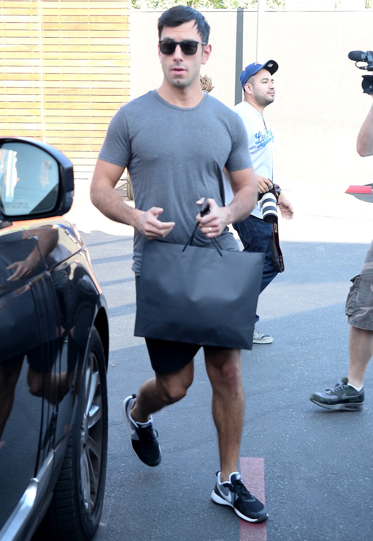 Jwan Yosef es muy reservado con la prensa.