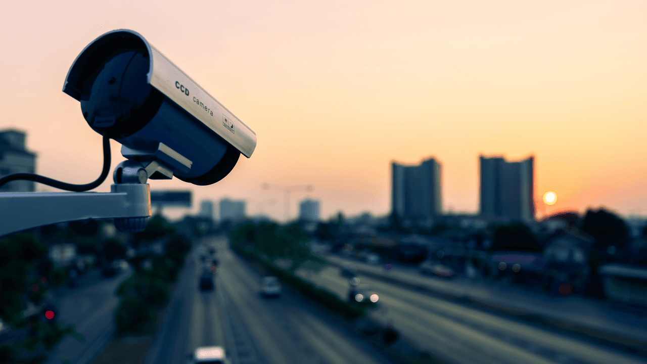 Proyecto de ley HB 2621 busca que cámaras de tráfico archiven imágenes para resolver crímenes en Texas