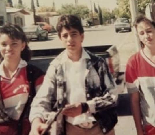 Omar Chaparro en sus años de juventud, cuando vivía en su natal Chihuahua, noreste de México. Aquí todavía lucía bastante esbelto.