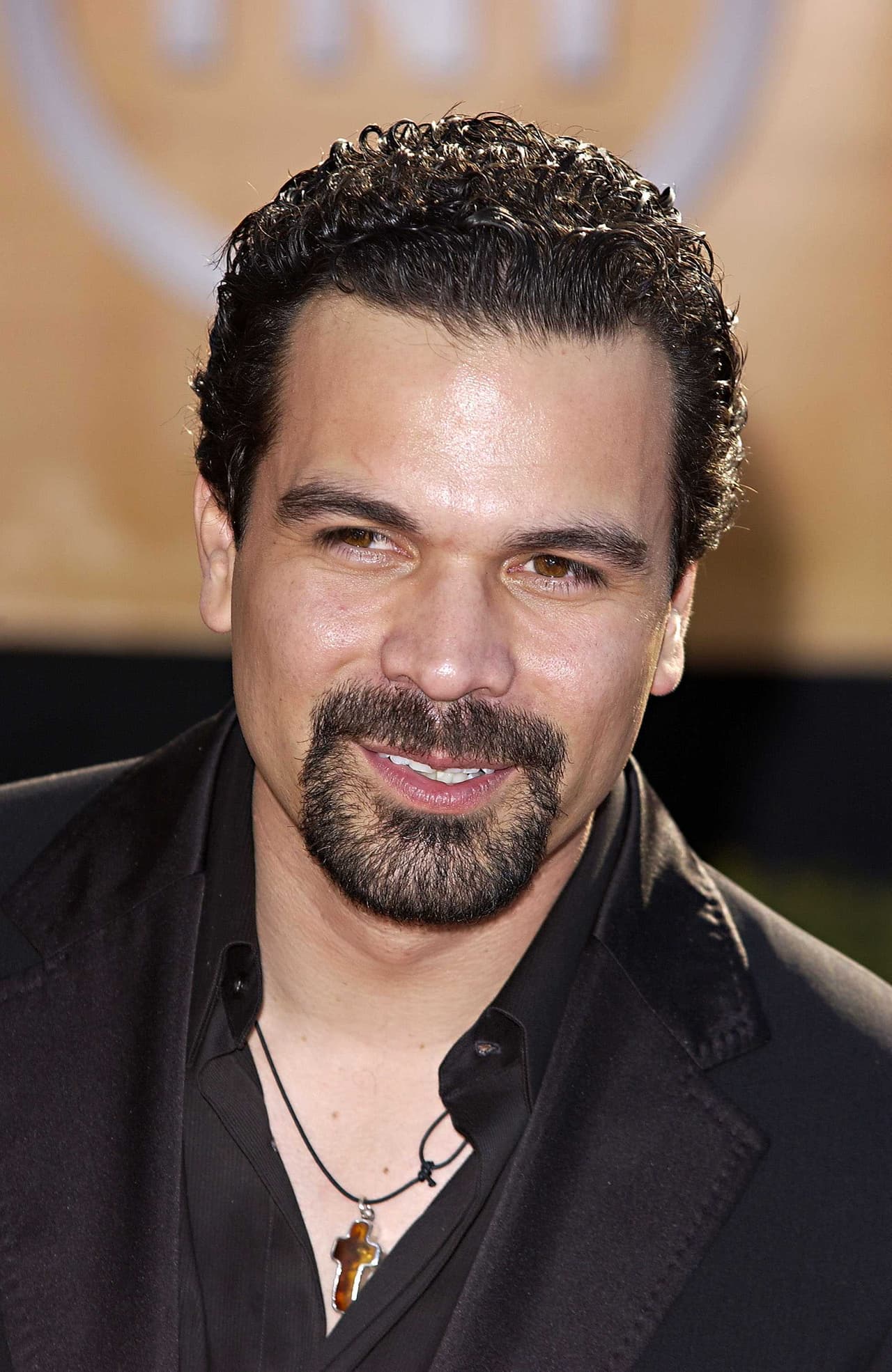 El actor participó en otra serie de Netflix,
<b><a href="https://www.youtube.com/watch?v=fKyX8Syj4Rw" target="_blank">'Santa Clarita diet'</a></b> y también en
<b><a href="https://m.cwtv.com/shows/jane-the-virgin/">'Jane the virgin'.</a></b>