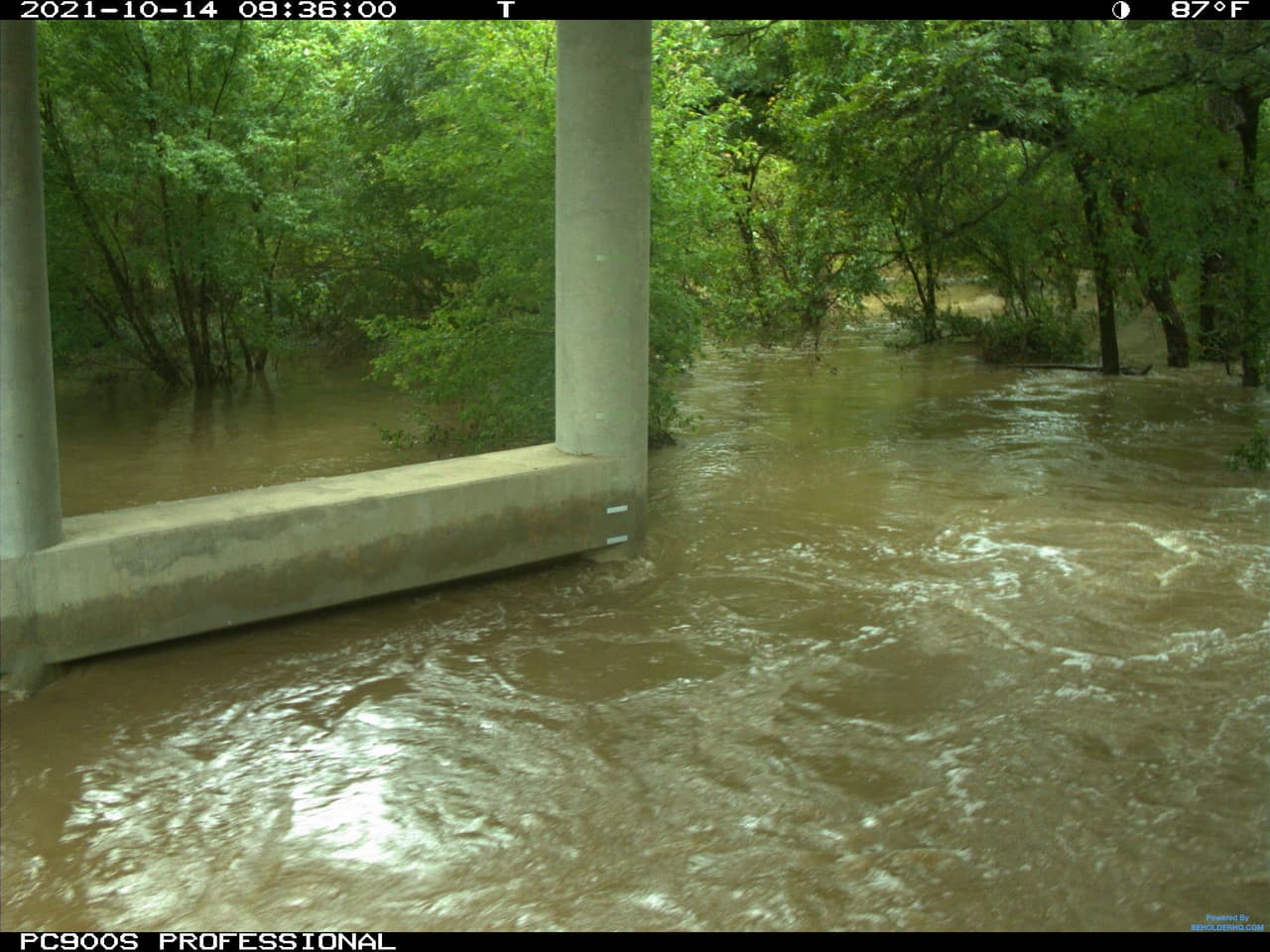 River Plantation Dr at Onion Creek