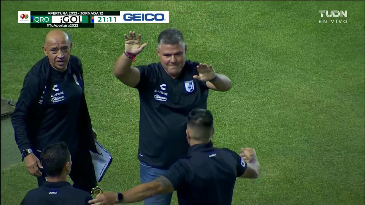 ¡GOL!  anota para Querétaro. Ariel Nahuelpán