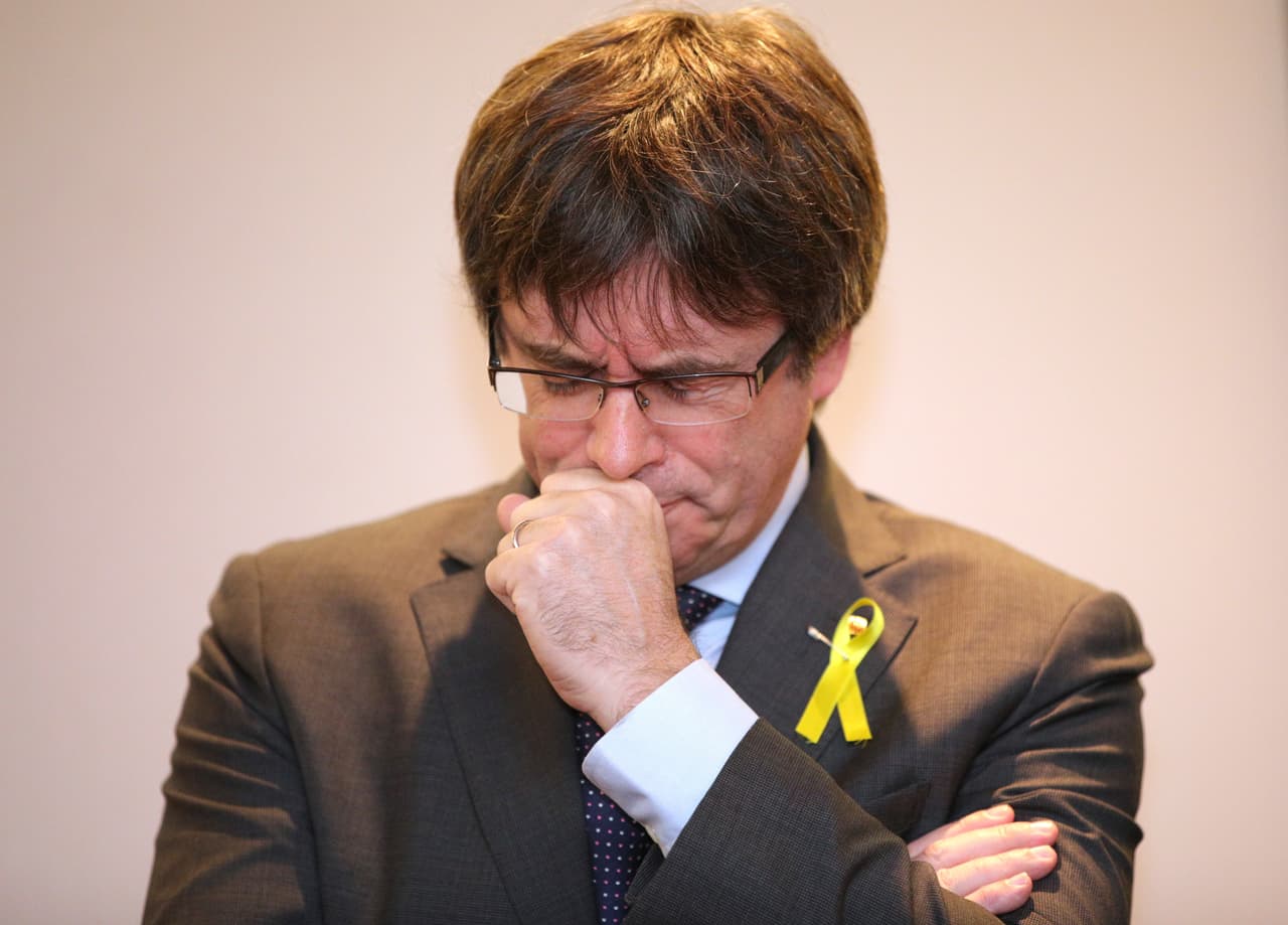 Juez alemán decide este lunes si mantiene detenido al expresidente catalán Carles Puigdemont