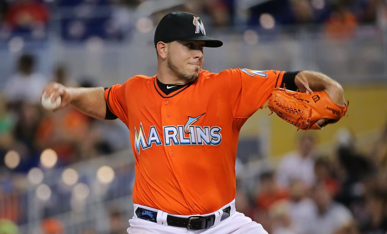 Fernández da jonrón y vence a Giants en su retorno