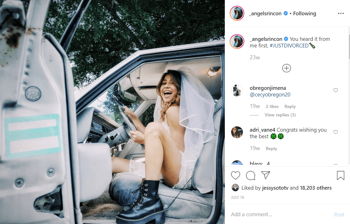 El 16 de julio Ángela Rincón anunció con esta imagen de Instagram que estaba oficialmente divorciada de Danilo Carrera.