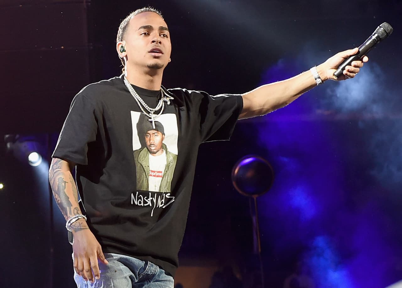 <b>Ozuna</b>: su nombre real es
<b>Juan Carlos Ozuna Rosado</b> y nació el 13 de marzo de 1992, en San Juan, Puerto Rico. Comenzó su carrera en el 2012.
<br>