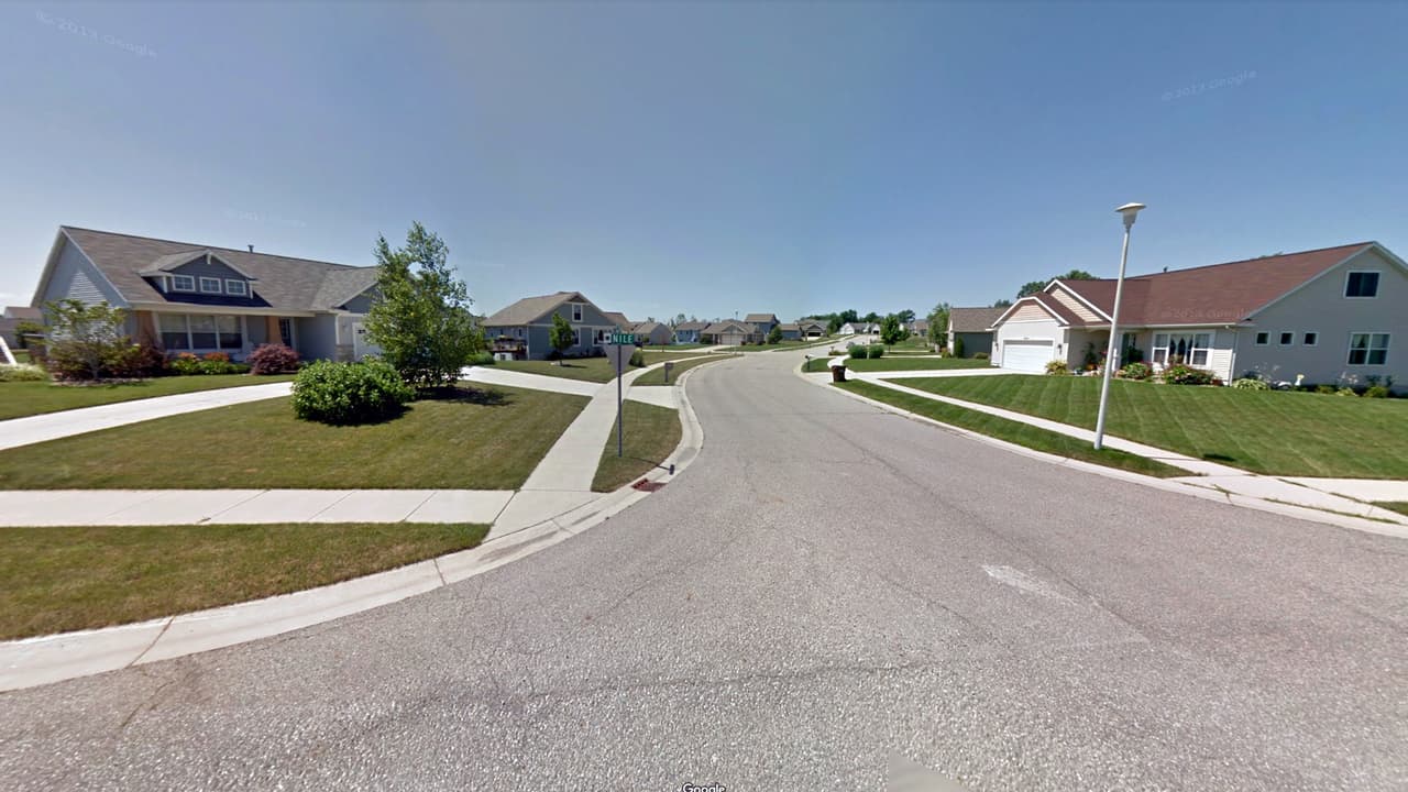 <b>Michigan: Wyoming. – Obtuvo 70.51 de 100 puntos dentro de las mejores ciudades de clase media para vivir.</b> Ubicada en el condado de Kent, ofrece a los residentes un ambiente suburbano y la mayoría de los residentes son dueños de sus hogares, hay muchos restaurantes, cafeterías y parques.
<br>