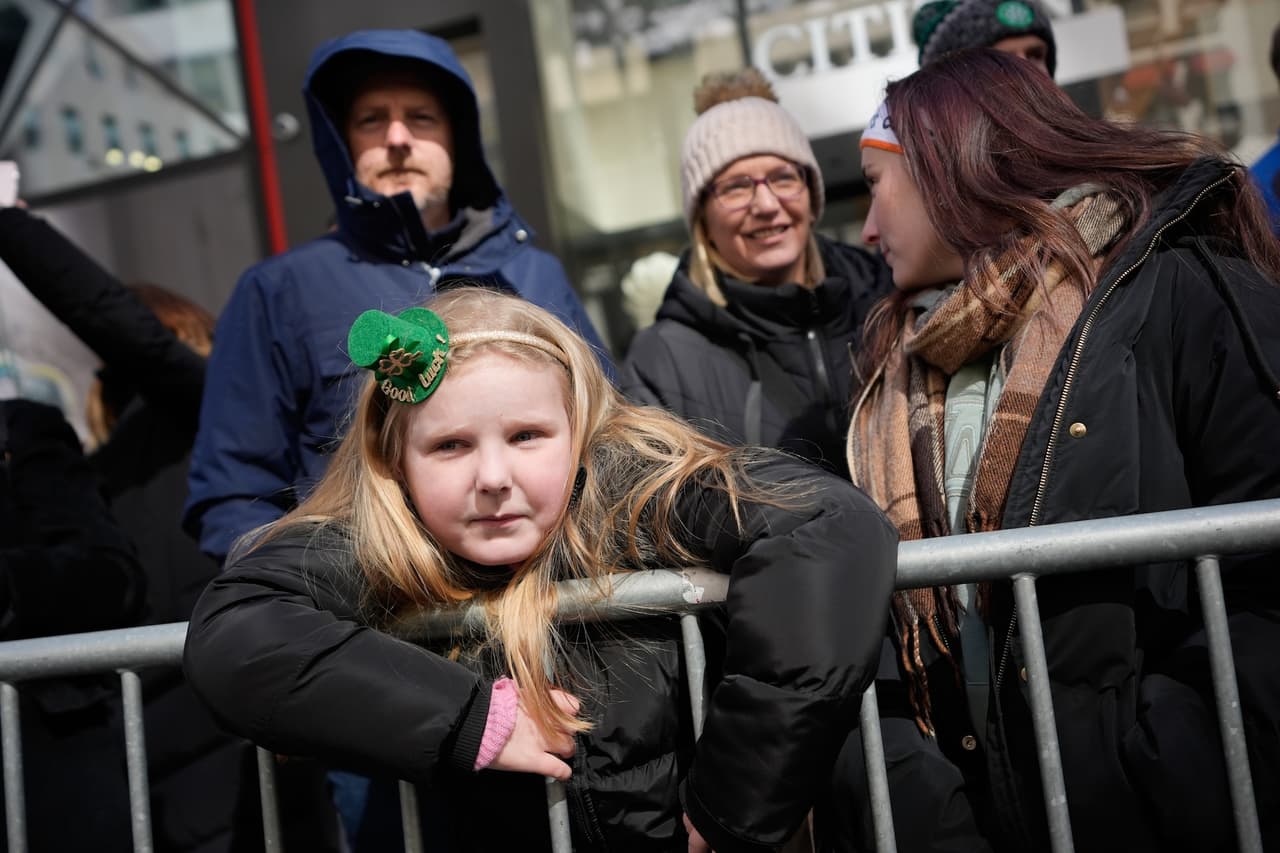 Más de dos millones de espectadores se congregaron en Manhattan, consolidando el evento como una de las mayores celebraciones del Día de San Patricio a nivel mundial.