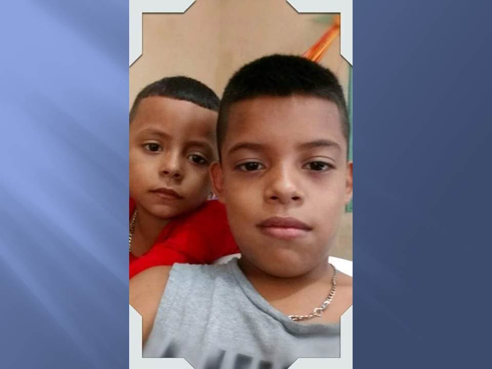 Los hermanos Brandon (i) y Jorge Luis.