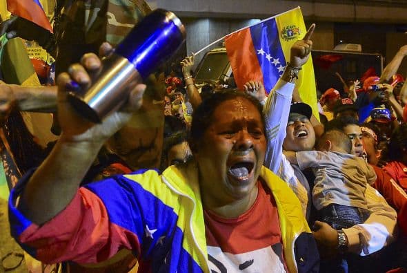 También aseguró que había ganando en 20 de los 23 estados más el Distrito Capital que conforman la división administrativa del país: "Ha sido un triunfo en toda la línea de batalla", remarcó.