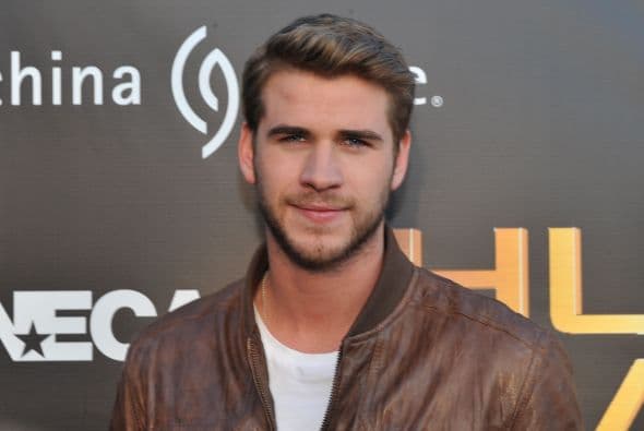 De ninguna manera debe hacerla sentir acosada.