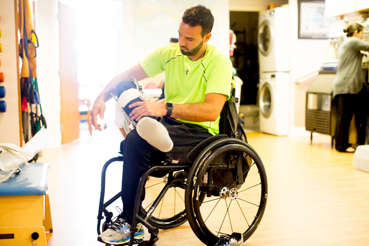 La violencia lo paralizó en Caracas y en Miami intenta caminar de nuevo