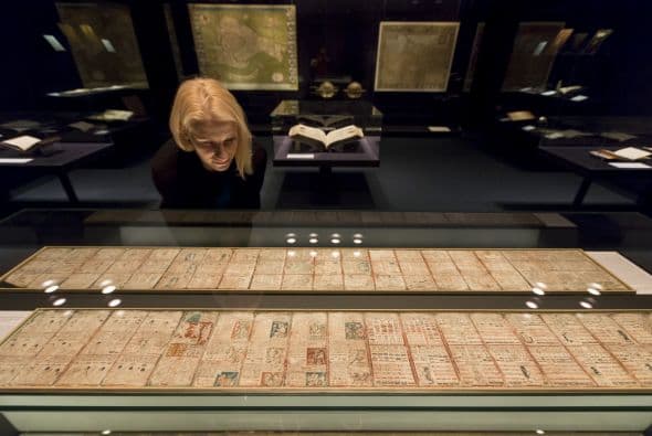 Al primero se le denominaba tzolkin y era el más usado por el pueblo; por él se regían los periodos de las tareas agrícolas, el ceremonial religioso y las costumbres familiares. Tras los 260 días que marcaba este ciclo, el calendario tzolkin comenzaba de nuevo.