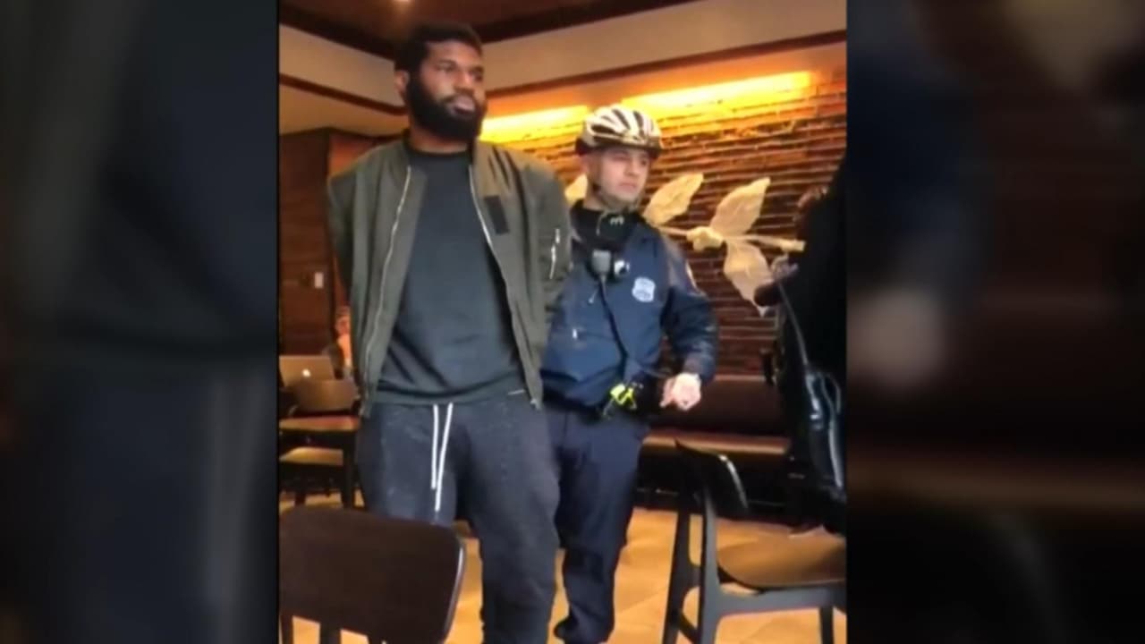 Jóvenes arrestados en Starbucks fueron a una cita de negocios que les iba "a cambiar la vida"