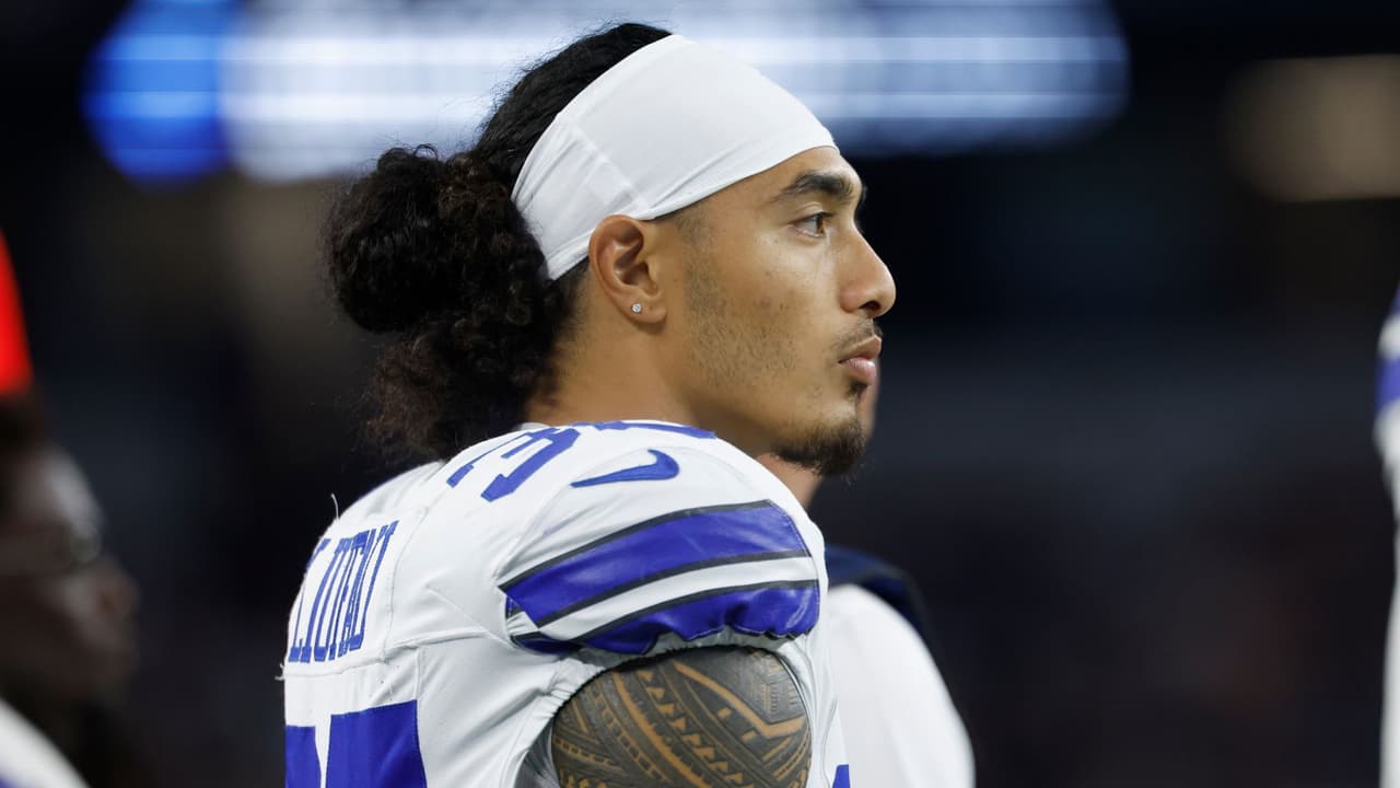 <h3 class="cms-H3-H3">Lo que viene </h3>
<br>En los próximos días aún pueden darse ajustes, sobre todo con jugadores que
<b> pasen oficialmente a la lista de lesionados</b>, lo que abriría espacio para nuevas incorporaciones. 
<br>
<b>Para la comunidad hispana en Dallas y el norte de Texas</b>, el roster será tema de conversación en los hogares, restaurantes y taquerías: 
<b>¿es este el equipo que por fin romperá la sequía y devolverá a los Cowboys a un Super Bowl?</b> 
<br>Lo cierto es que el roster ya está definido, la temporada arranca, y los domingos volverán a ser sinónimo de Cowboys, 
<b>comida en familia y esperanza renovada.</b>