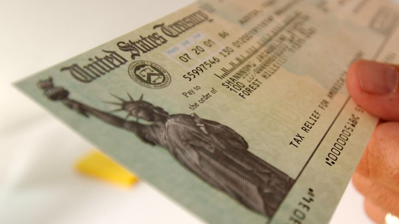 ¿Cómo puede afectar a los consumidores la falta de acuerdo sobre el 'Techo de la deuda'? Hablamos con un experto