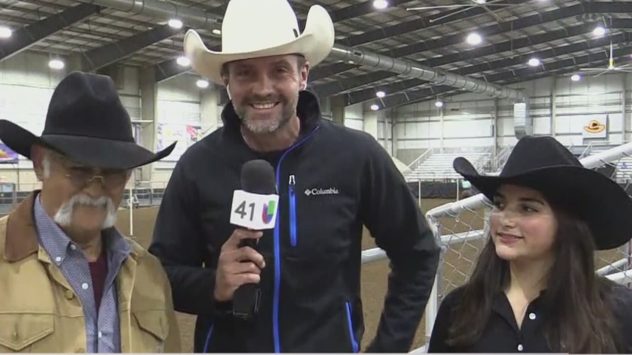 Inicia competencia de caballos en el rodeo de San Antonio