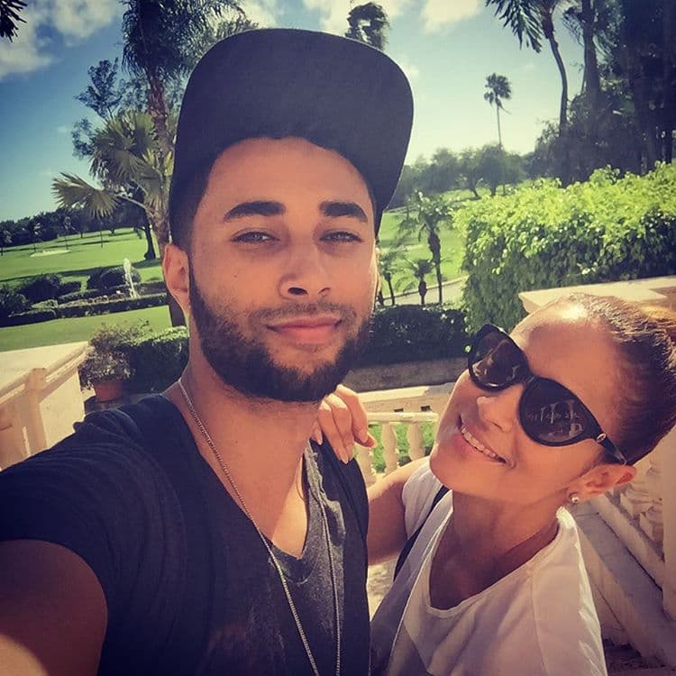 Otra famosa que nadie creería que es abuela es Jackie Guerrido.