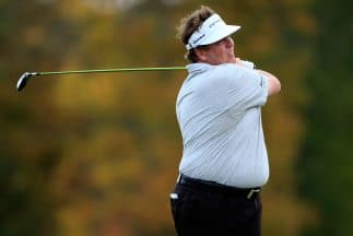 El golf está permitido para juegos individuales, caminando sin hacer uso del carrito.