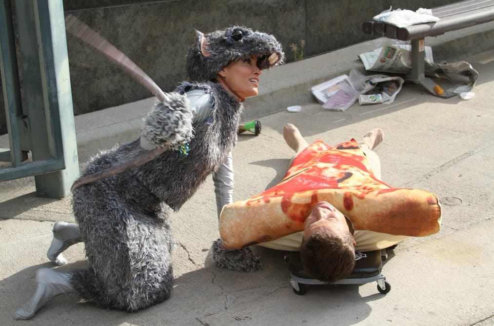 El peculiar incidente se apoderó del internet y lo convirtió en el nuevo ícono del metro de la Gran Manzana. ¿Te animas a ser la rata de dos patas este Halloween? Pues ya venden el disfraz...