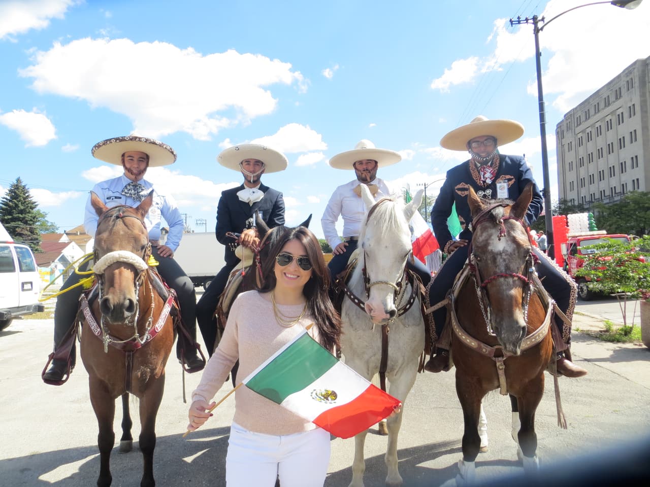 Talento de Univision dijo presente en este tradicional Desfile de La Villita de la Calle 26, donde vivimos con mucho orgullo las fiestas Patrias. ¡Viva México!