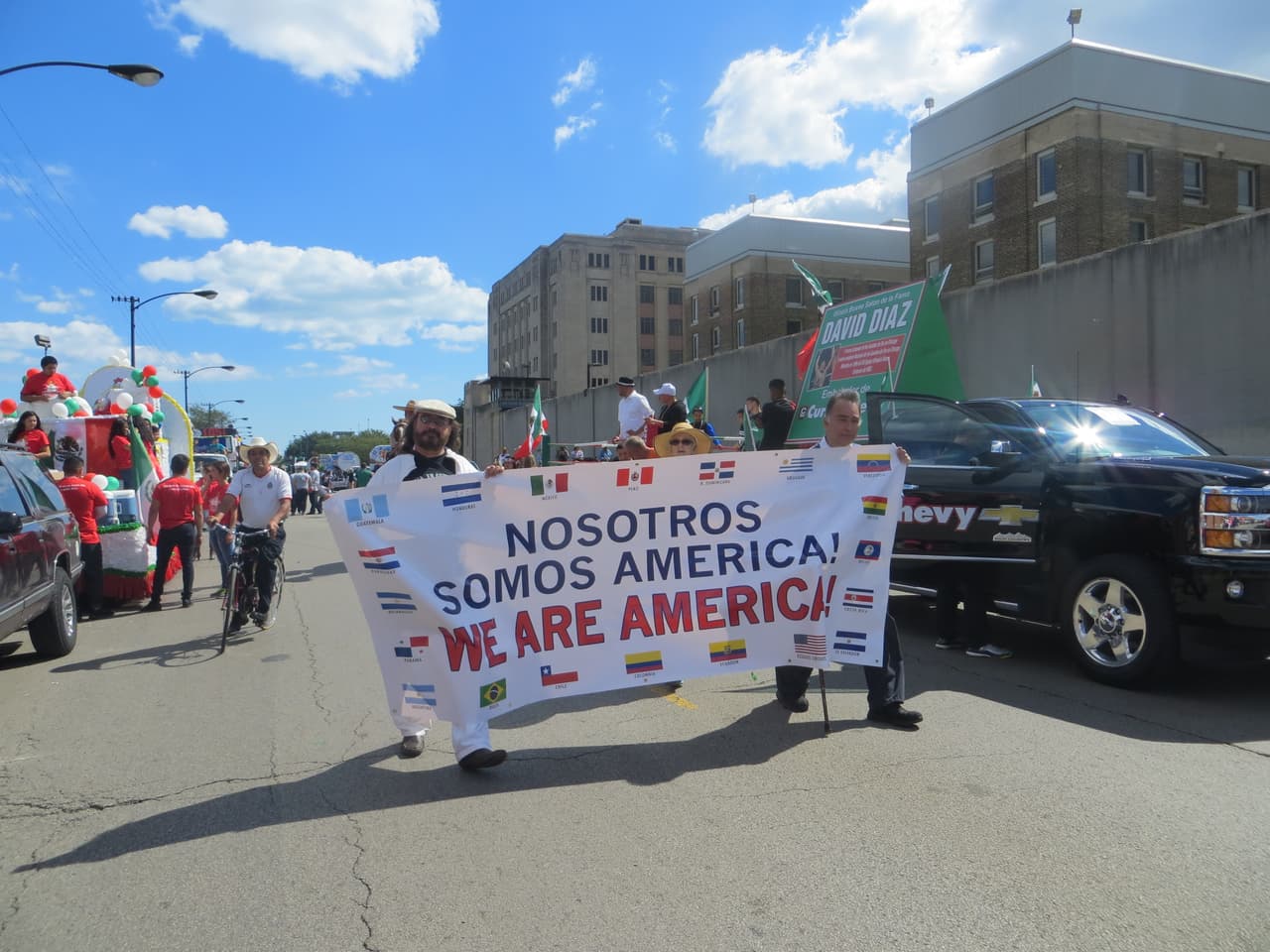 Talento de Univision dijo presente en este tradicional Desfile de La Villita de la Calle 26, donde vivimos con mucho orgullo las fiestas Patrias. ¡Viva México!