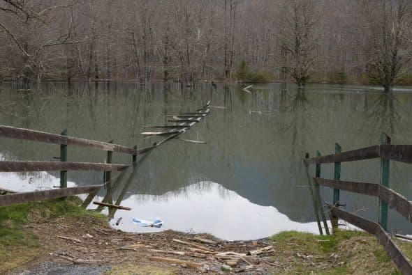 Las frecuentes lluvias y la geografía de la zona hacen que sea propensa a deslizamientos de tierra.