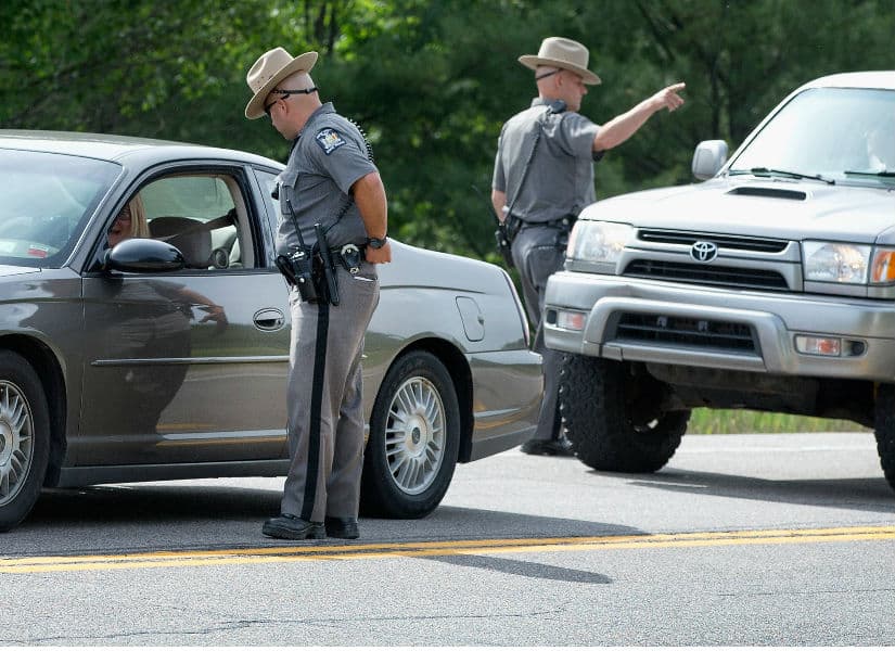 Informe: Agentes de Texas identifican incorrectamente a conductores hispanos