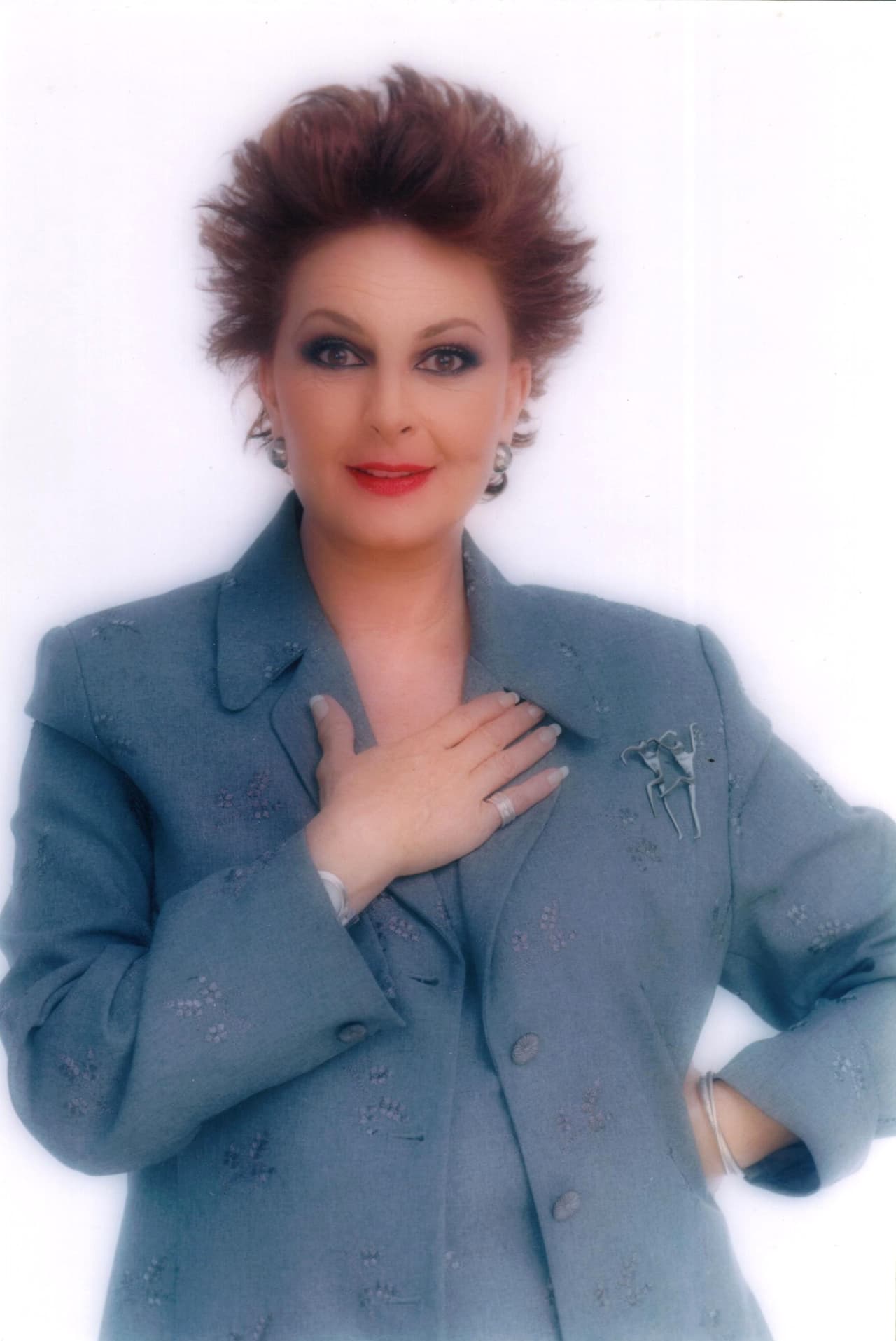 "
<b>De joven era flaca, como un palo</b>, no tenía ningún encanto", platicó, "cuando entré a la televisión con Raúl Astor era de las del atractivo visual, pero en el 70 todo era cara, nada de andar enseñando". 
<br>