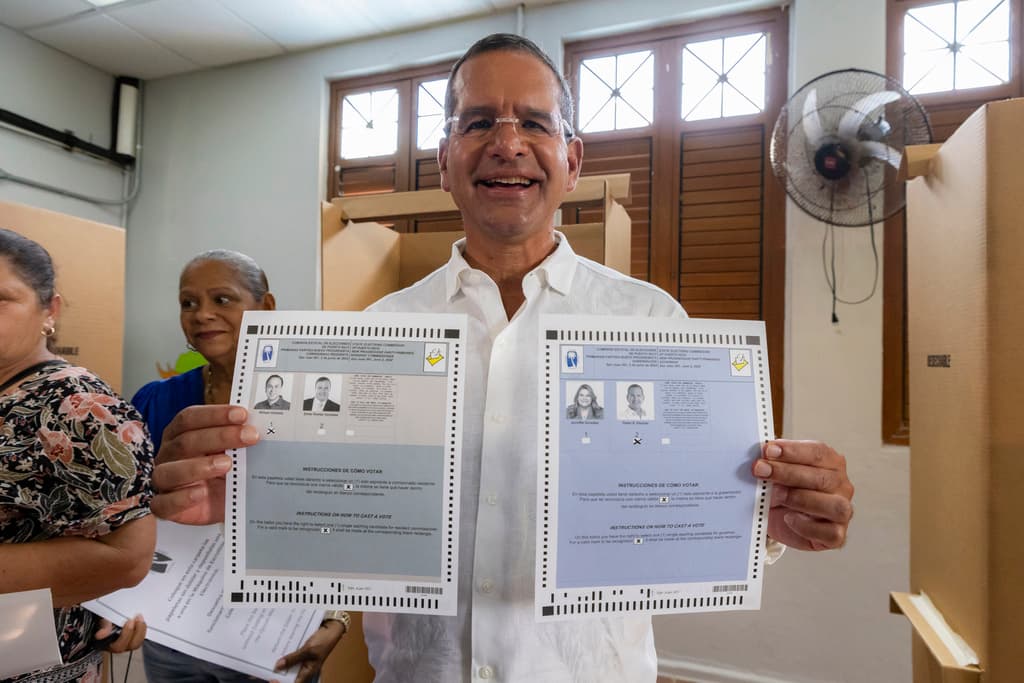 Exactamente 
<b>2 años, 2 meses y 13 días más tarde</b>, el gobernador Pedro Pierluisi recibió 
<b><a href="https://www.univision.com/local/puerto-rico-wlii/resultados-elecciones-primarias-puerto-rico-ganador-candidatura-gobernacion-jenniffer-gonzalez-pedro-pierluisi" target="_blank">un mensaje contundente de los electores</a></b> del Partido Nuevo Progresista.