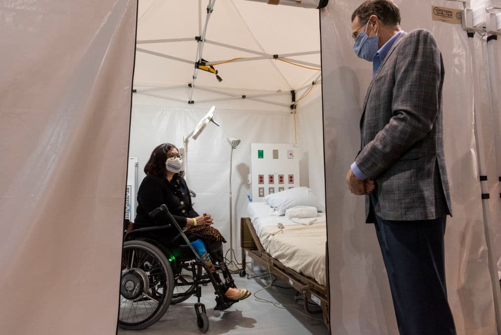 Desde que comenzó la pandemia, Illinois ha registrado 1,406,459 casos coronavirus, incluidas 23,398 muertes.