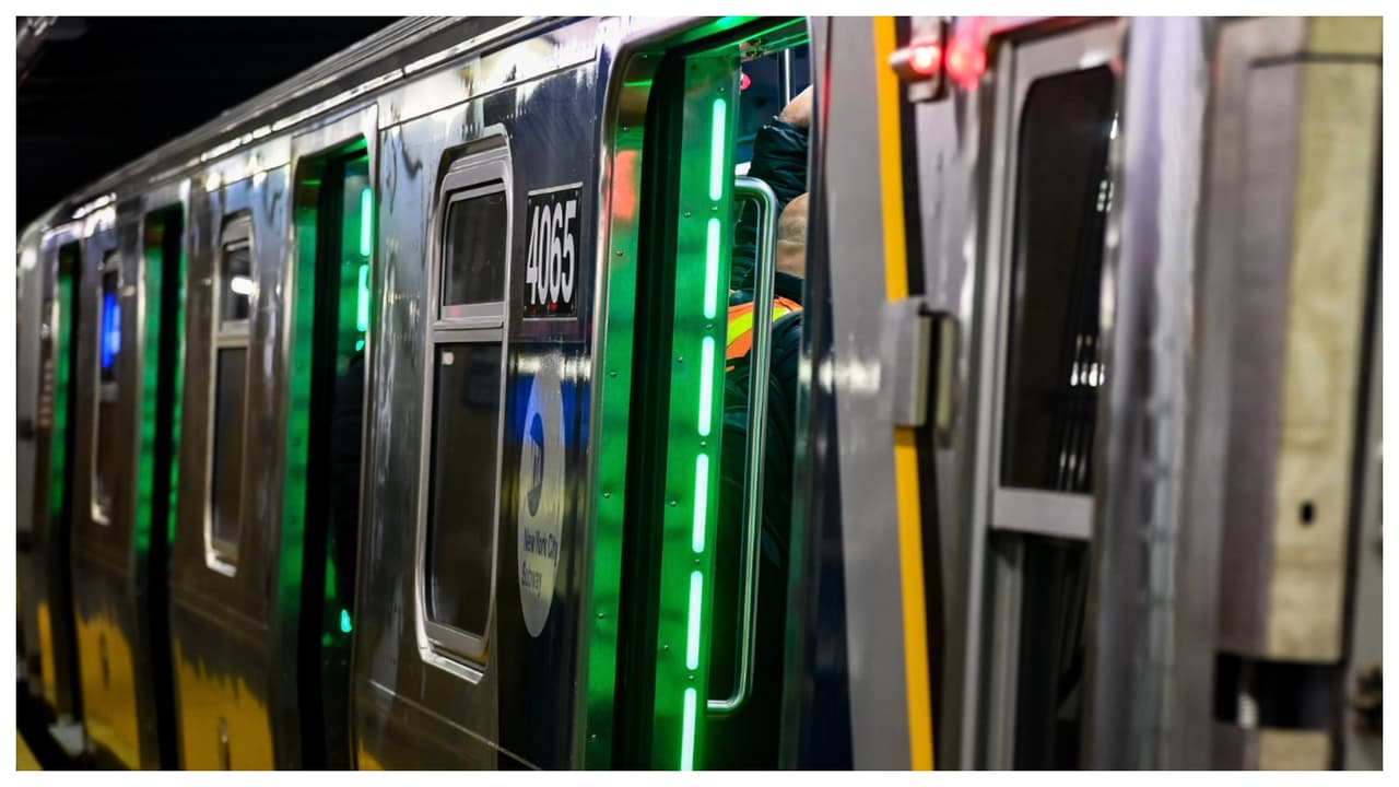 <a href="https://www.univision.com/local/nueva-york-wxtv/mta-subway-presenta-nuevos-vagones-nueva-york-fotos" target="_blank">Estos R211 </a>son parte de un pedido de 
<b>535 vagones con comodidades de última generación.</b>