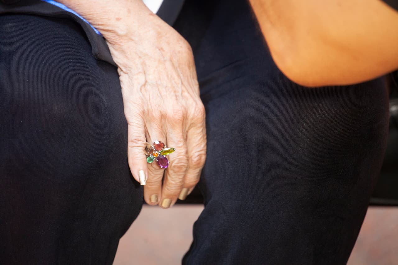La actriz tenía 16 años cuando incursionó en el cine. Corría el año 1947. Ella misma explica que, lejos de haber sido difícil entrar a la industria cinematográfica mexicana (sobre todo, siendo mujer) "fue una maravilla para mí. Yo era mexicana, ¿cómo no me iban a querer? Y me ayudaban, claro que me ayudaban. Según lo que hacías también, porque hay momentos en los que te puedes 'pasar de lista' o 'pasar de chistosa'. Y yo creo que hay que tener el tino de hacer las cosas cuando y como, ¿no?".