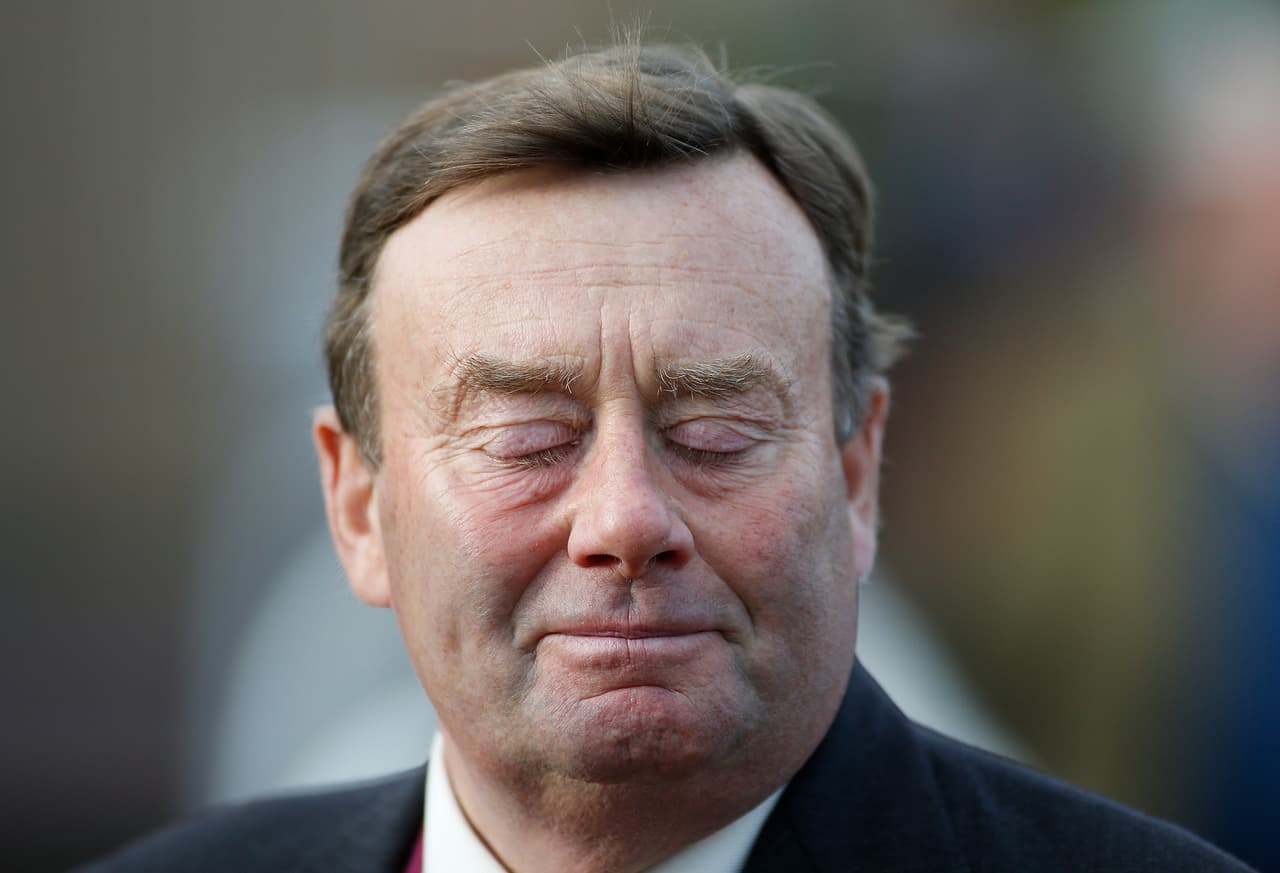 Henderson fue campeón tres veces por lo que una caída de este tipo parece fuera de cualquiera de sus presupuestos. Los pronósticos según las imágenes no eran los mejores.