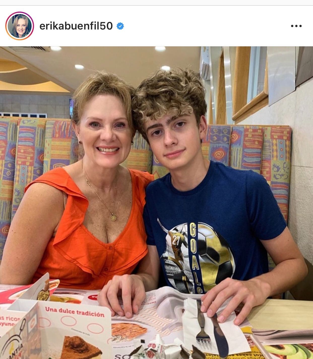 En ese mismo video, explica cómo surgió la idea de este proyecto y quién le echó la mano para emprenderlo.