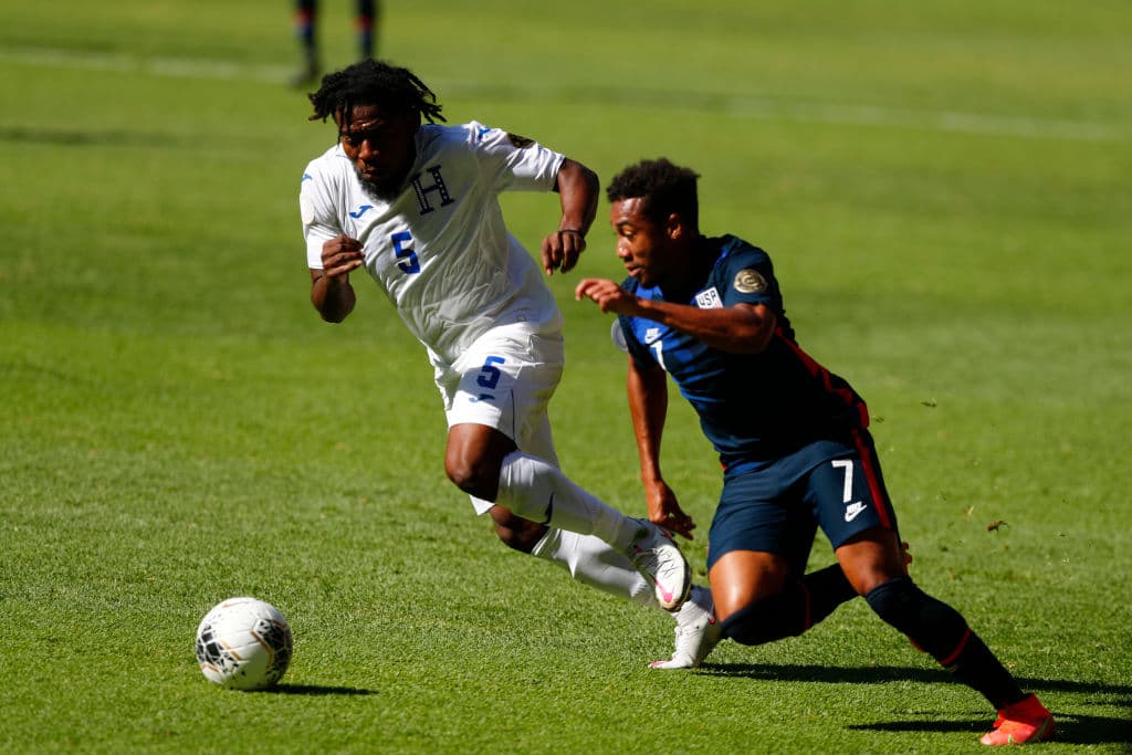 Juan Carlos Obregón y Luis Palma se encargan de continuar con la pesadilla de Estados Unidos en el Preolímpico y los eliminan por cuarta vez consecutiva con un marcador de 2-1.