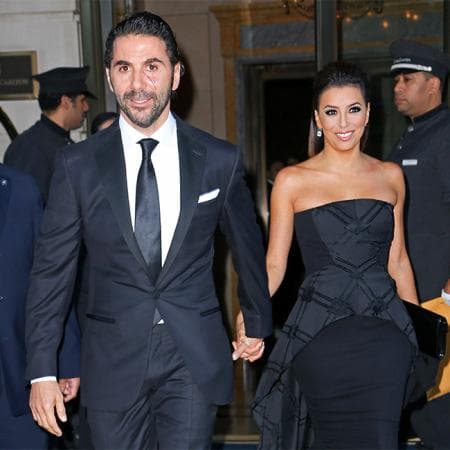 La actriz de origen texano, Eva Longoria, está casada con el ejecutivo mexicano Pepe Bastón, quien estuvo en Ciudad de México durante el sismo y además de manifestar su solidaridad en Internet, han hecho contribuciones en especie y monetarias.