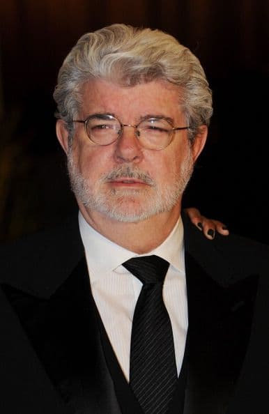 Es también con Lucasfilm con quien Lucas produjo su segundo largometraje, "American Graffiti" (1973), así como la saga de "La Guerra de las Galaxias" y los cuatro "Indiana Jones", estos últimos con la complicidad de Steven Spielberg.