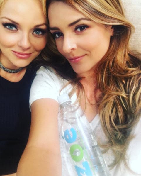 <b><a href="http://www.univision.com/programas/novelas/grettell-valdez-cumple-41-anos-de-edad-y-este-es-su-secreto-para-verse-tan-joven-fotos">'Cassandra'</a></b> se lleva muy bien con sus hermanas, a quienes ama por sobre todas las cosas.